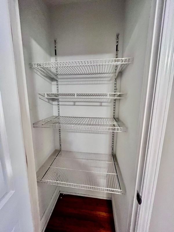 1535 Mccausland Ave - Photo 6 of 10