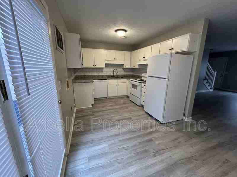 537 Scott County Rd #K