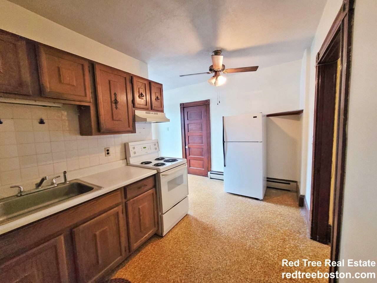 168 Elm St #3