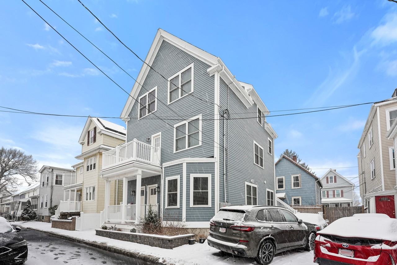 22 Henderson St #1 - Photo 4 of 22