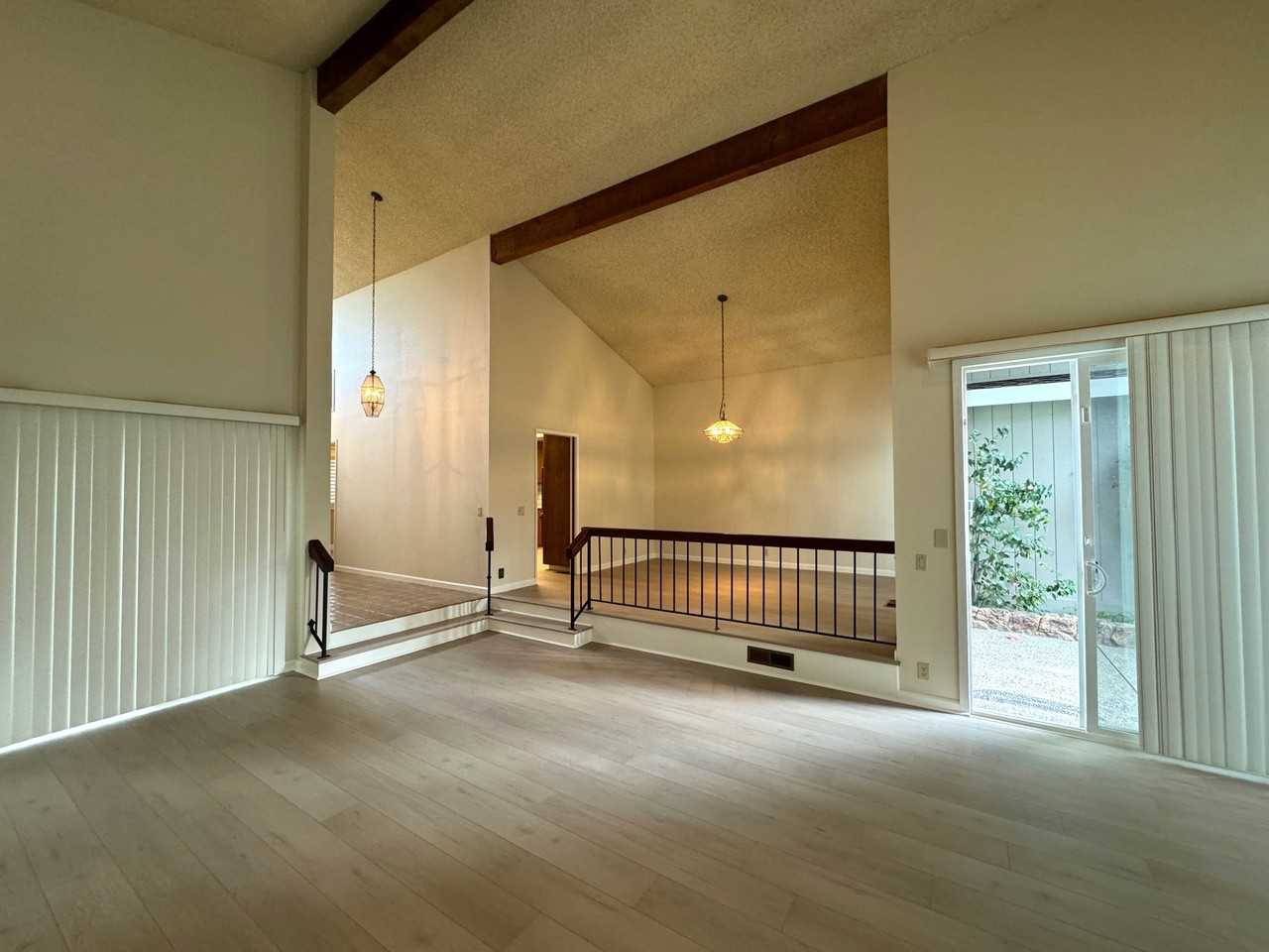 2 Dumfries Ct - Photo 4 of 26