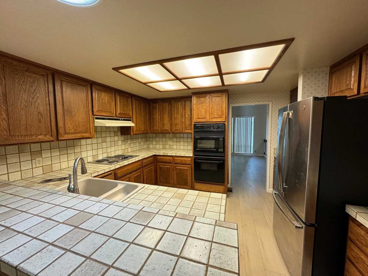 2 Dumfries Ct - Photo 7 of 26