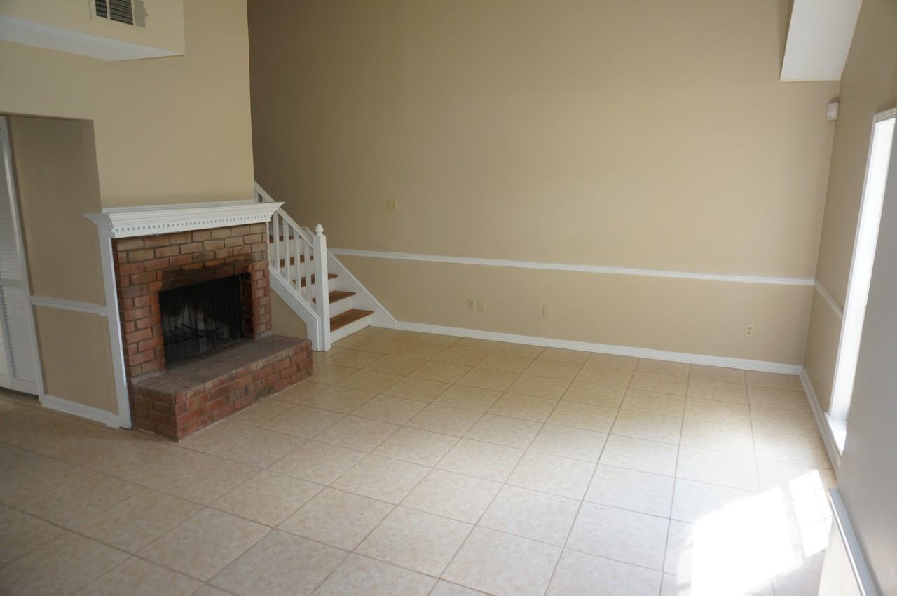 3004 Huntington Trail Dr - Photo 2 of 14
