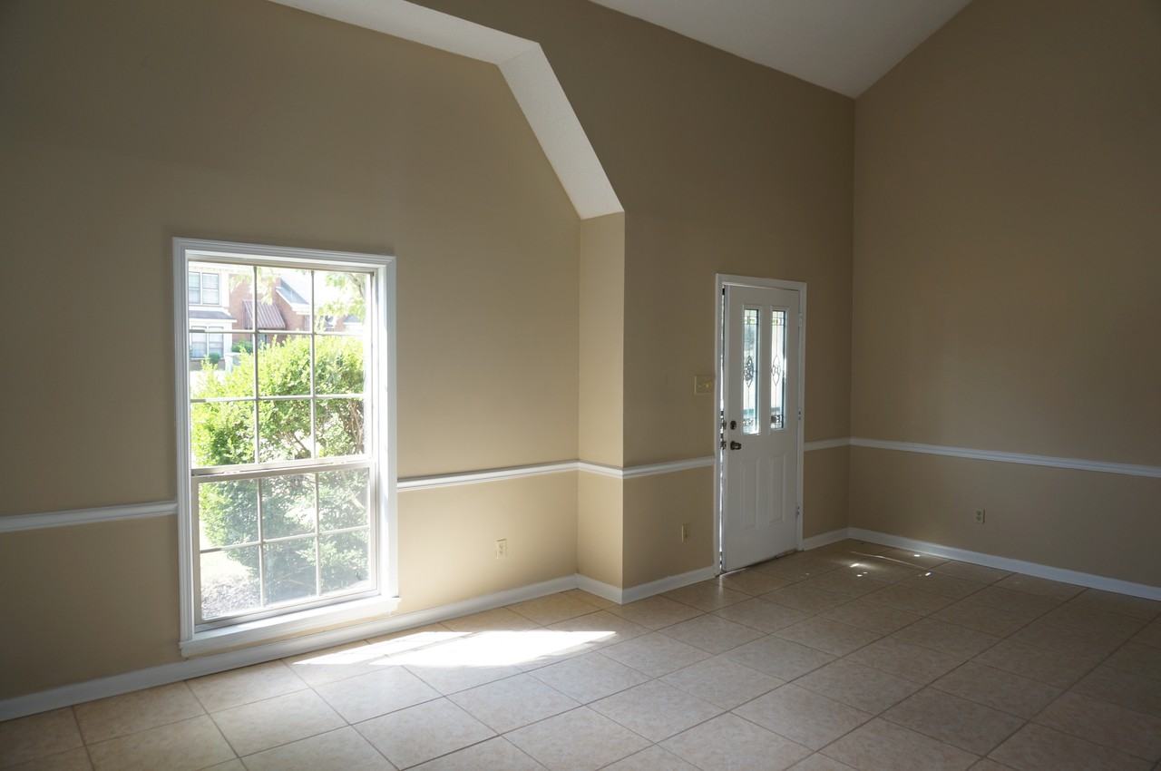 3004 Huntington Trail Dr - Photo 3 of 14