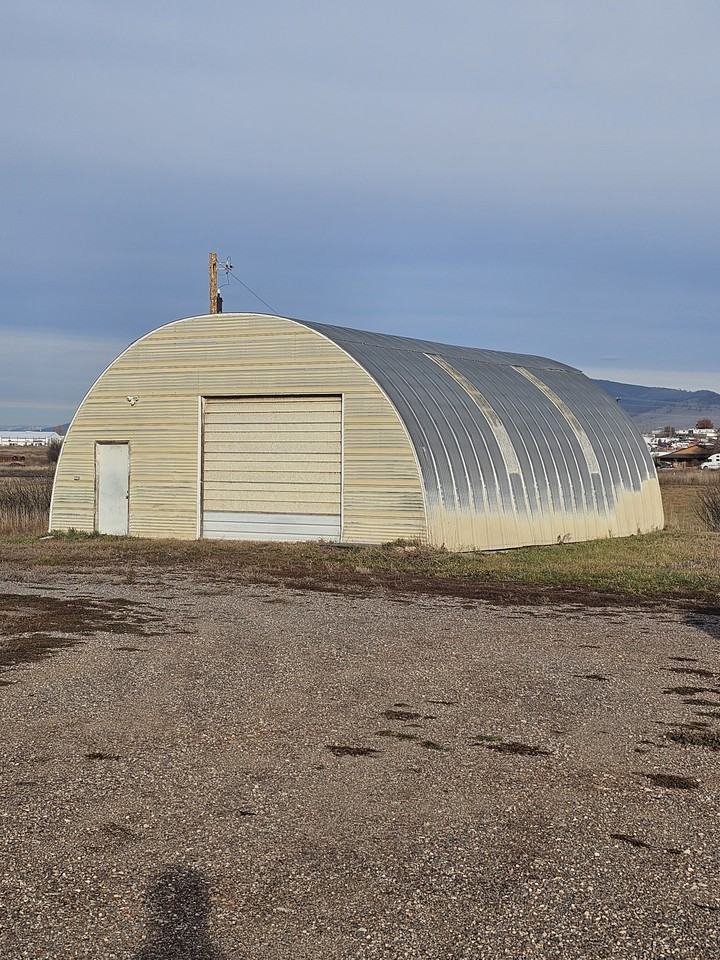 9450 Roller Coaster Rd - Photo 2 of 8