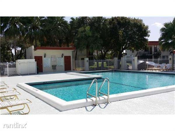 16421 Blatt Blvd - Photo 2 of 10