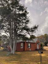 126 Laurel Ave E - Photo 1 of 1