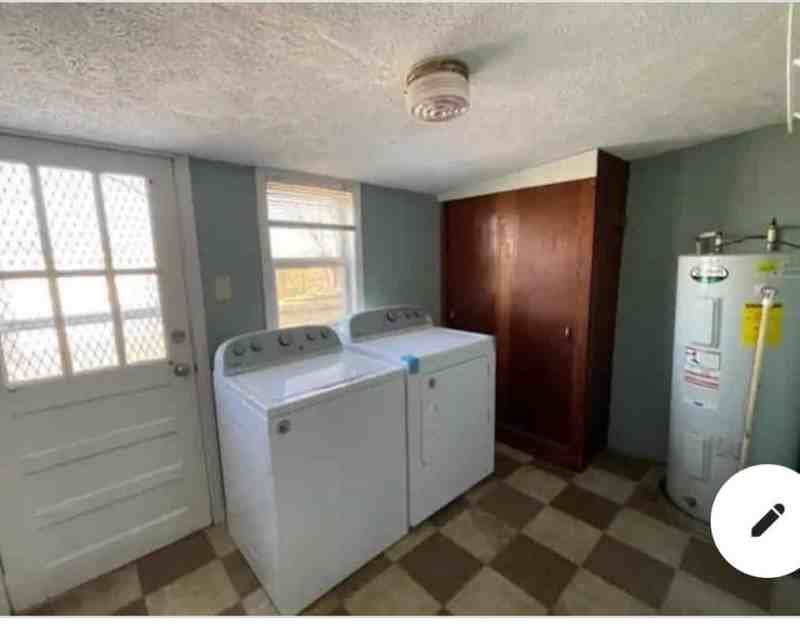 115 Emmett St - Photo 5 of 11