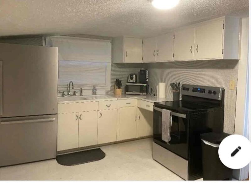 115 Emmett St - Photo 6 of 11