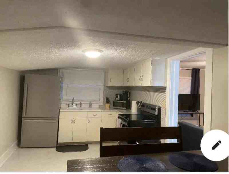 115 Emmett St - Photo 7 of 11