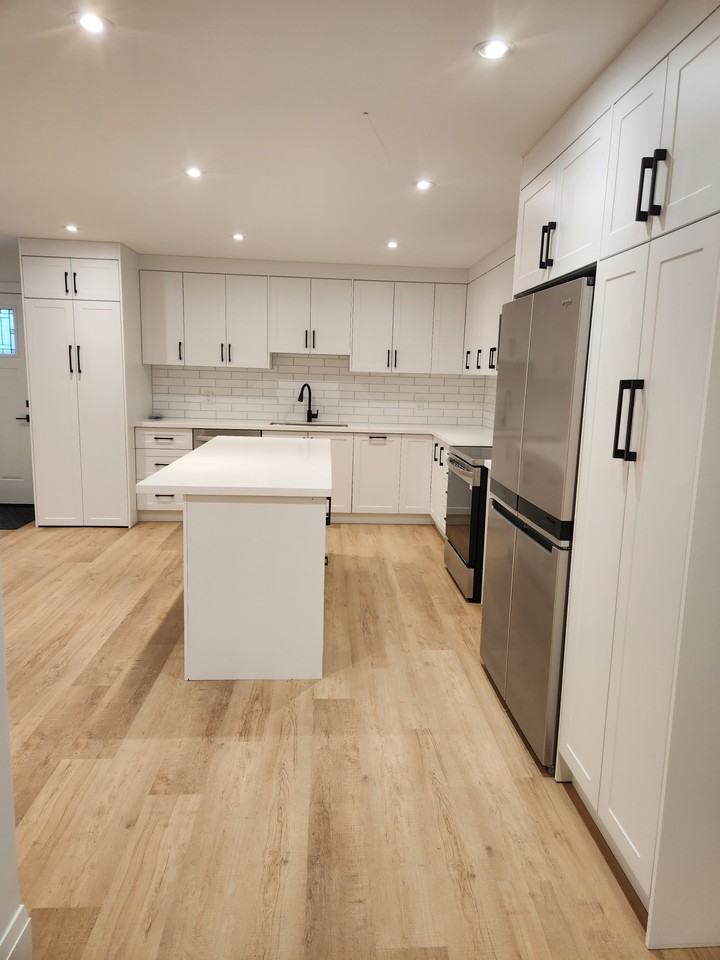 1026 Roosevelt - Photo 3 of 15