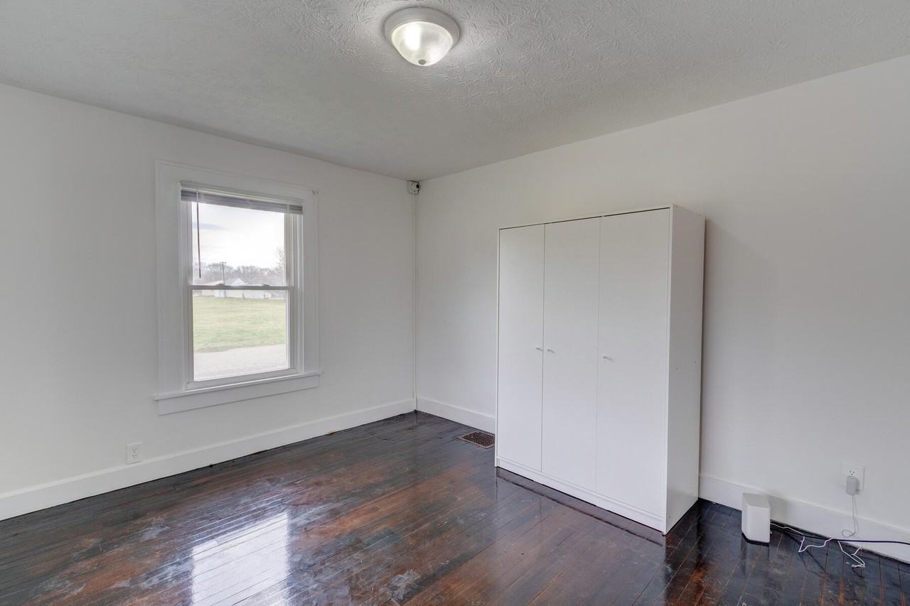 Dett St & Sprague St #2B - Photo 5 of 34