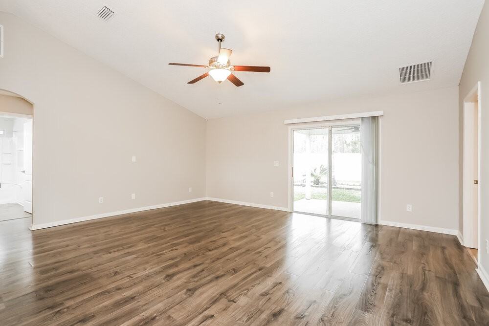 45062 Ingleham Cir - Photo 3 of 16