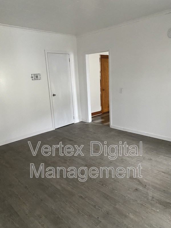 117 Green L Pl #1 - Photo 3 of 8