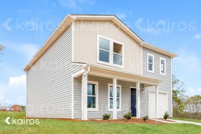 2033 Country Pl - Photo 2 of 14