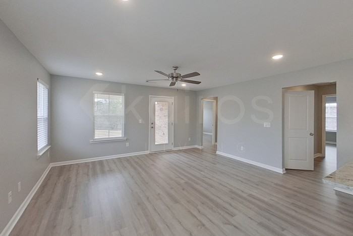 346 Angela St - Photo 2 of 20