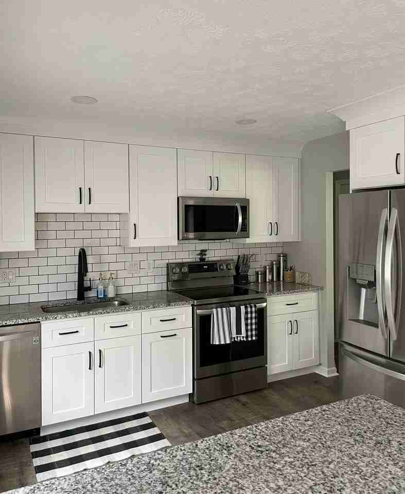 7827 Stonehill Dr #NA - Photo 2 of 11