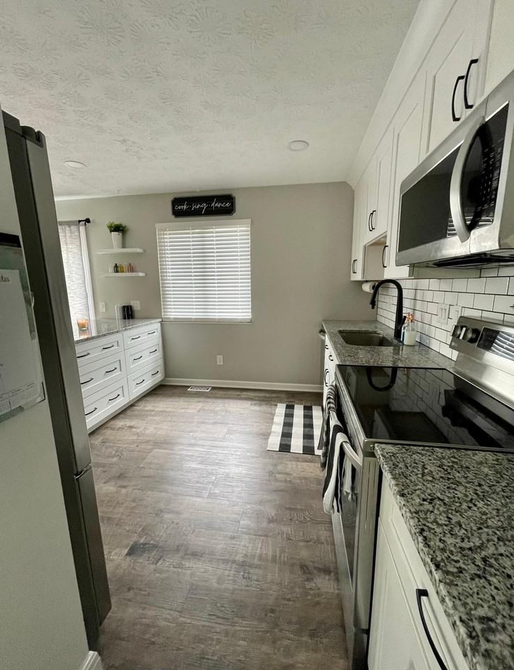 7827 Stonehill Dr #NA - Photo 3 of 11