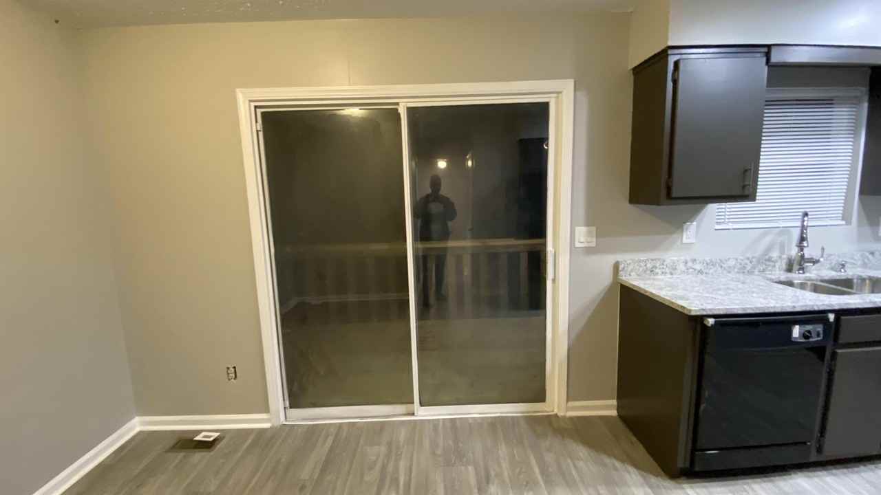 846 School Rd #B - Photo 5 of 12