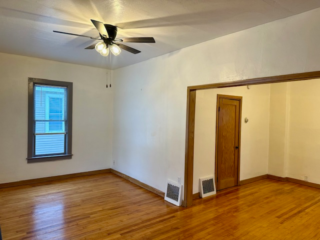 1319 13th Ave - Photo 3 of 9