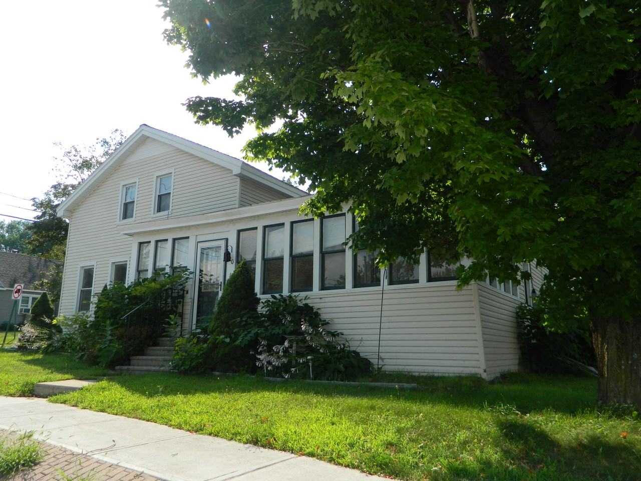 20 Bridge St - Photo 2 of 18