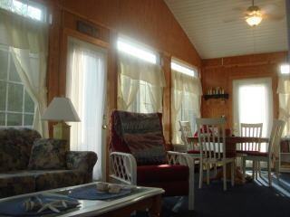 8 Brittany Ln - Photo 3 of 6