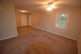 107 Robinson Dr - Photo 3 of 7