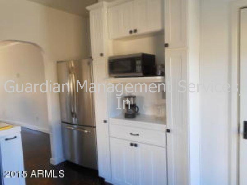 1326 W Culver St - Photo 3 of 14