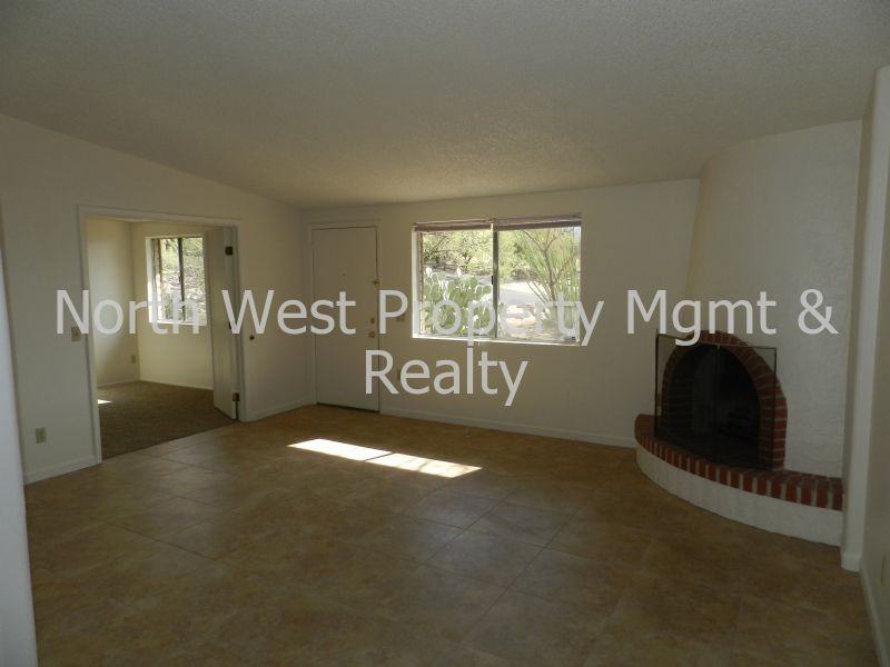 7911 N Hopdown Ave - Photo 3 of 15