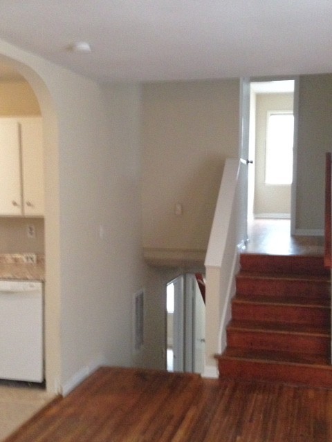 513 Rosewell Lane - Photo 5 of 12