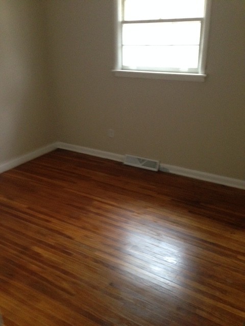 513 Rosewell Lane - Photo 6 of 12