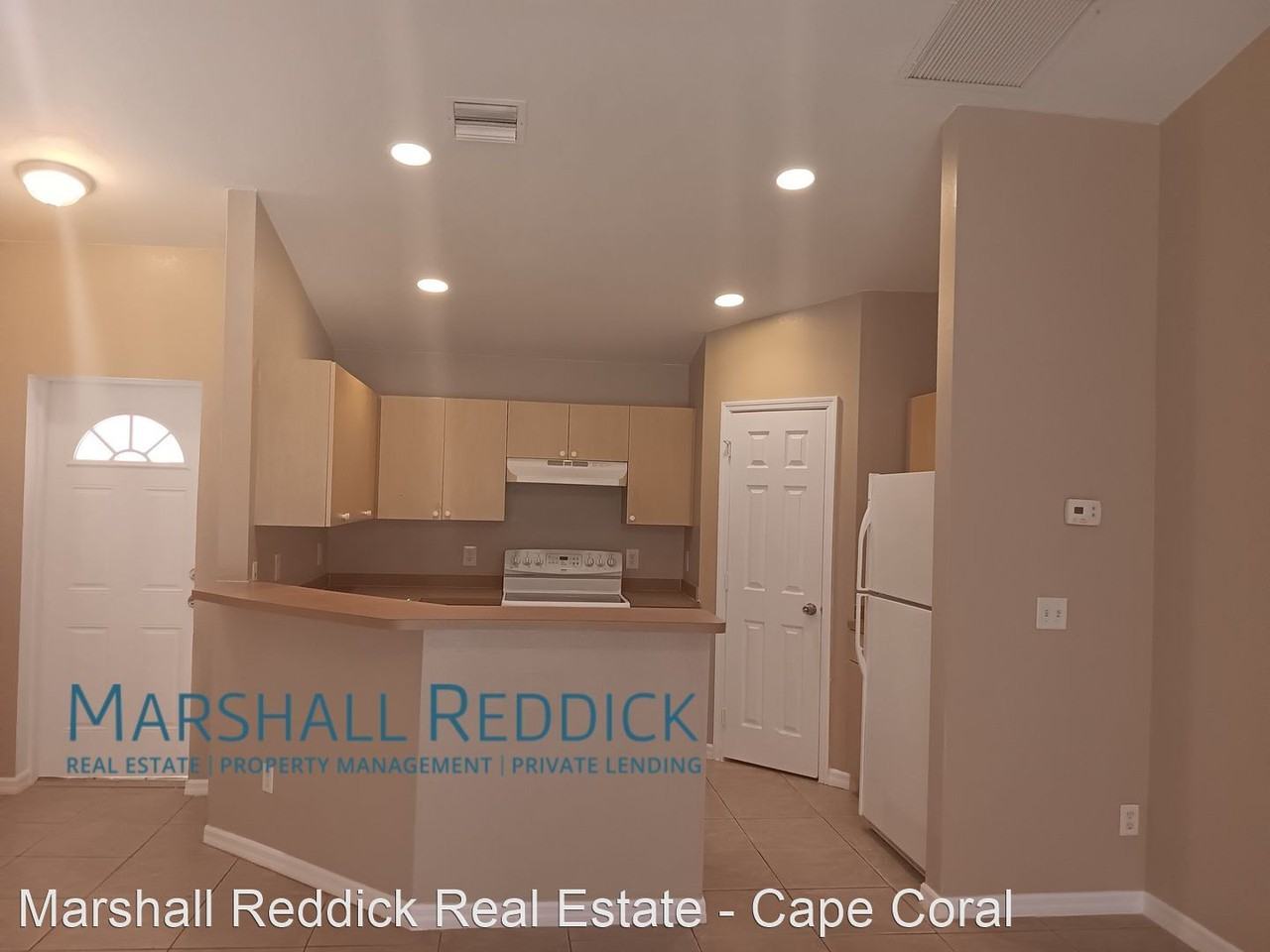 Duplex - Photo 3 of 19