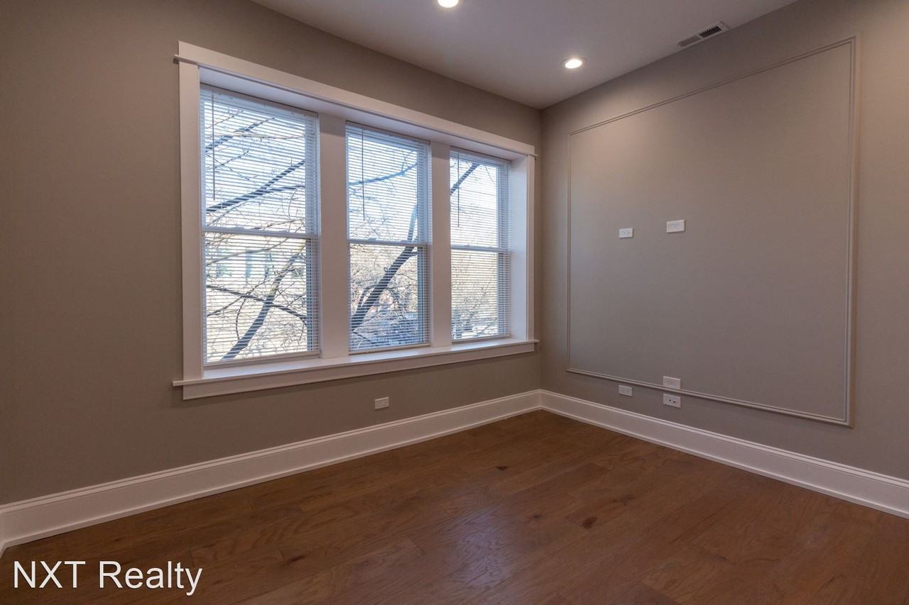 Avondale Building with All Renovated Units Apartments 3256 3256 N