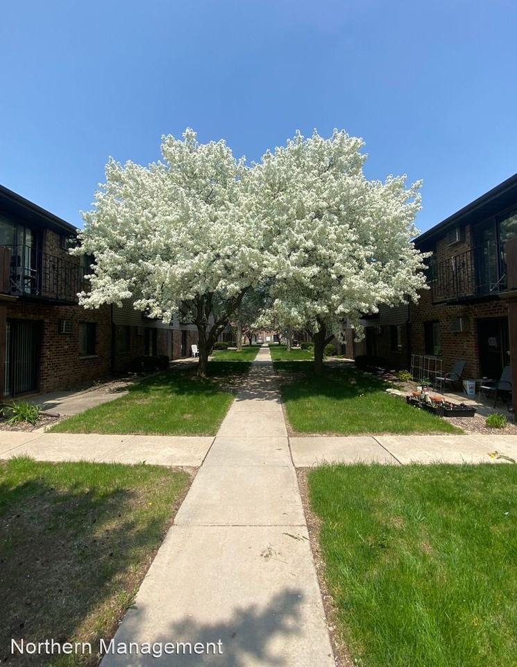 1361 Mesa Drive - Photo 3 of 5