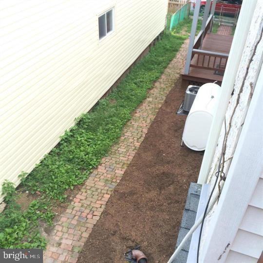 408 Calvin Ave - Photo 3 of 27