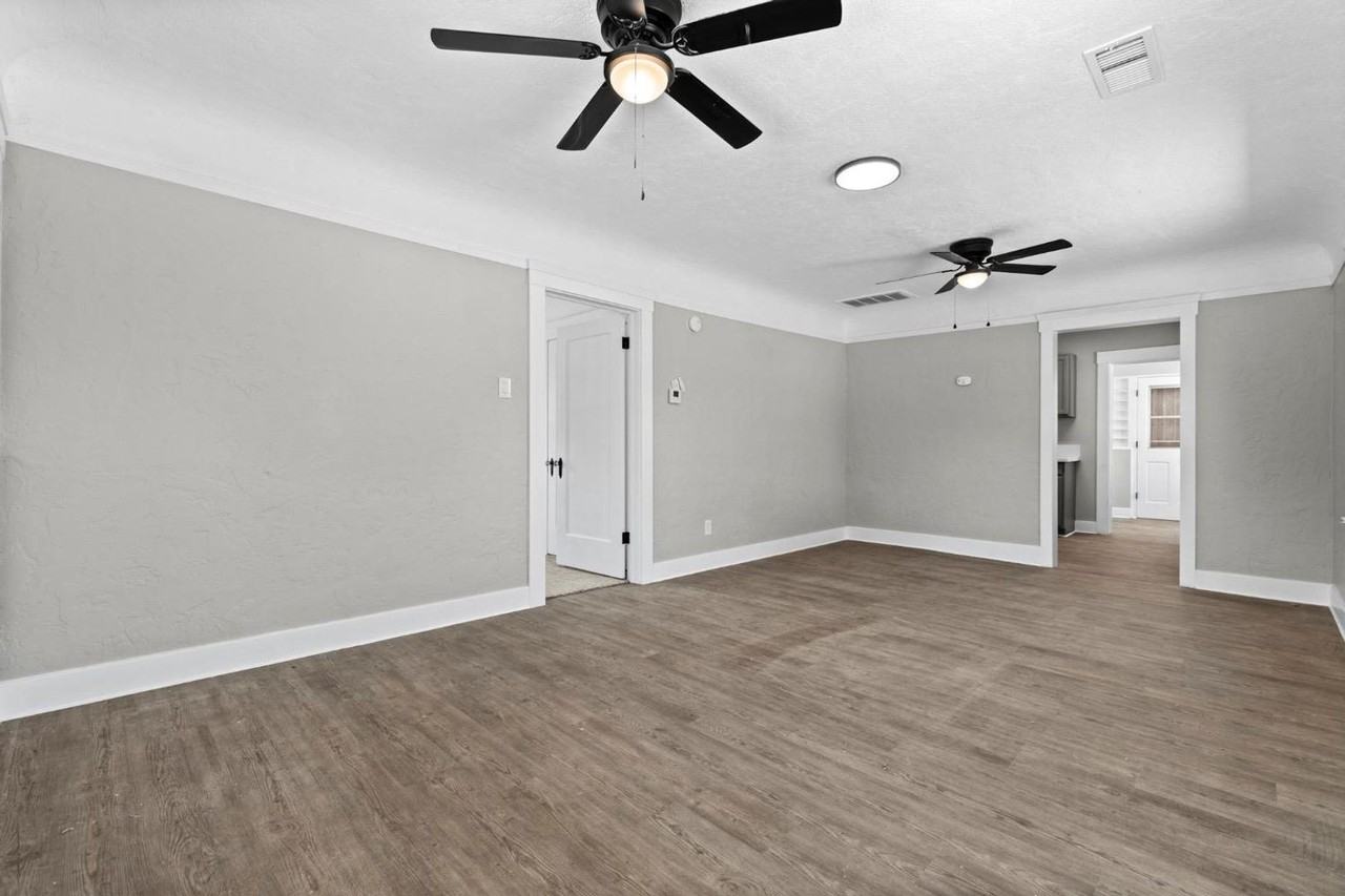 3825 E Mono St - Photo 3 of 19