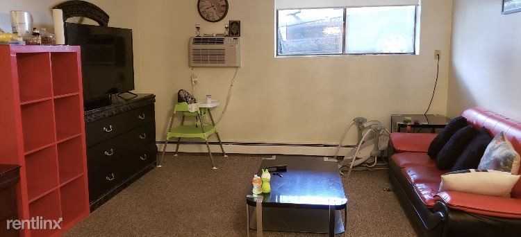 1000 Governors Dr - Photo 2 of 8