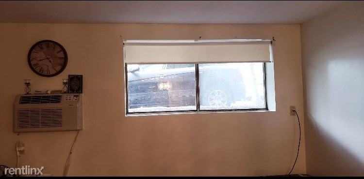 1000 Governors Dr - Photo 3 of 8