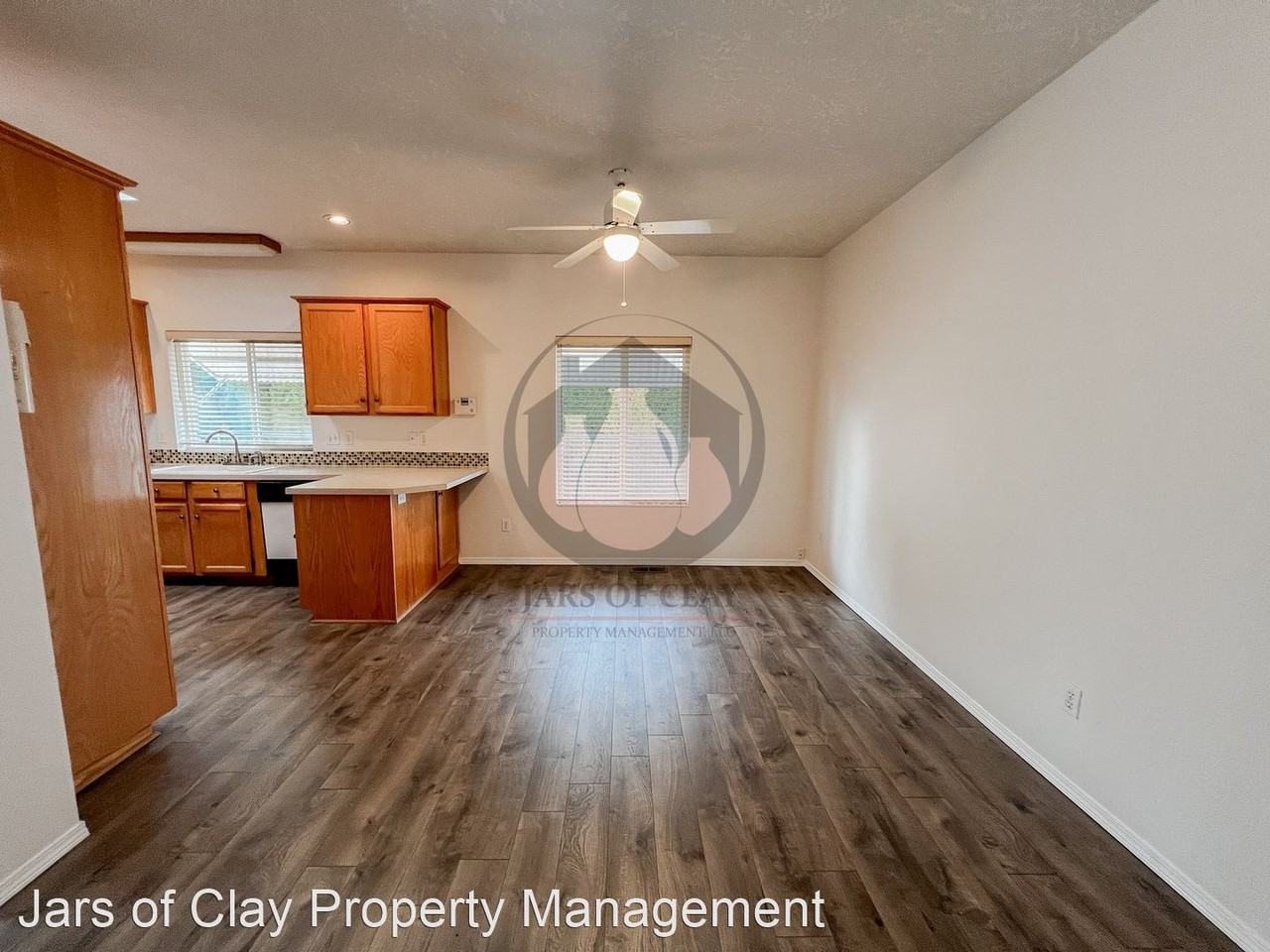1571 Canary Ct Ne - Photo 3 of 17