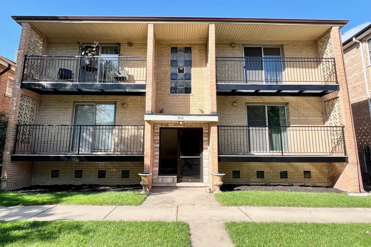 9216 S Kedzie Ave