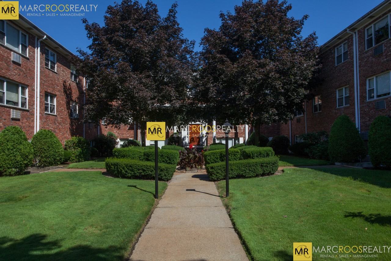 Lexington St #11 - Photo 2 of 4