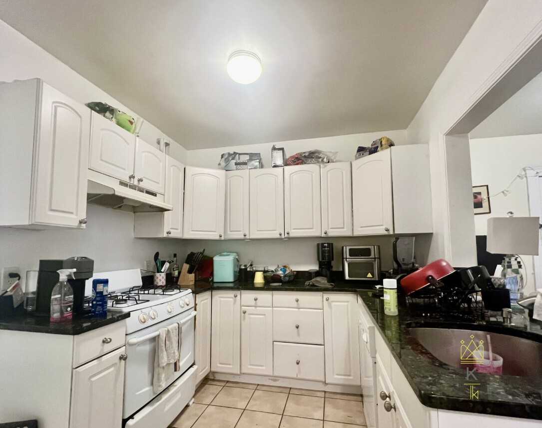 62 Egmont St #1 - Photo 7 of 20