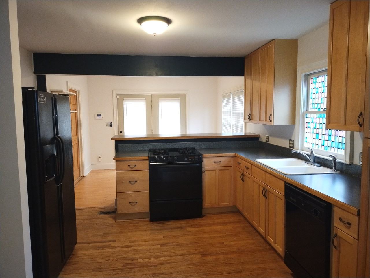 2395 Glynn Dr Se - Photo 2 of 20