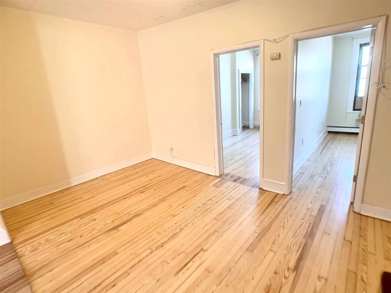 329 Grand St - Photo 5 of 16