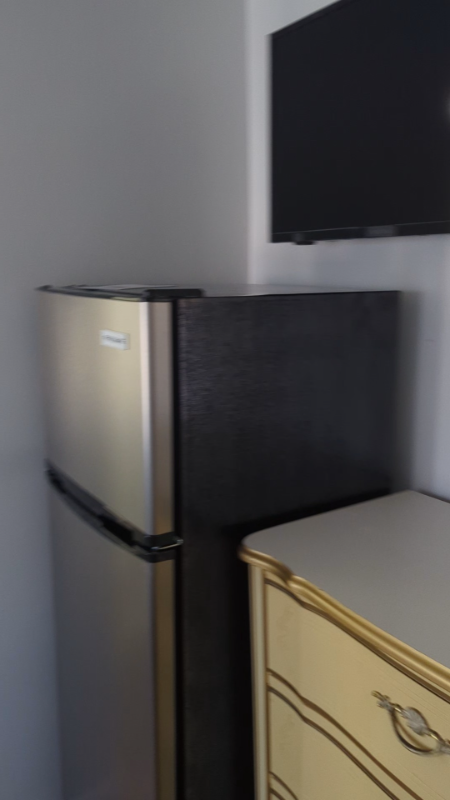 16108 Putnam St - Photo 2 of 10