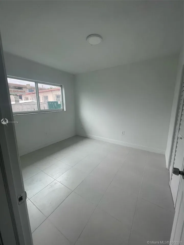 2622 Nw 24th St #2 - Photo 2 of 12