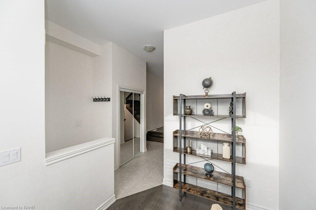 3907 Tufgar Crescent - Photo 2 of 6