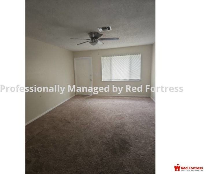 2244 Iris Way - Photo 3 of 11