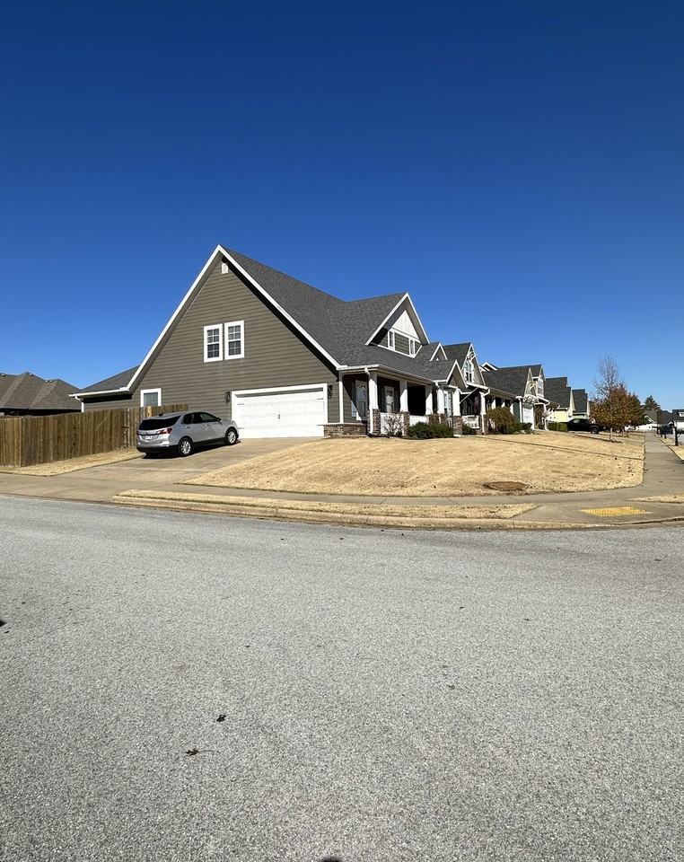 1001 Sloane Sq #NA - Photo 2 of 48