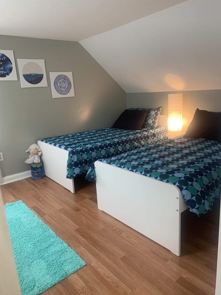 46 Terry Lou Ave #1 - Photo 4 of 18